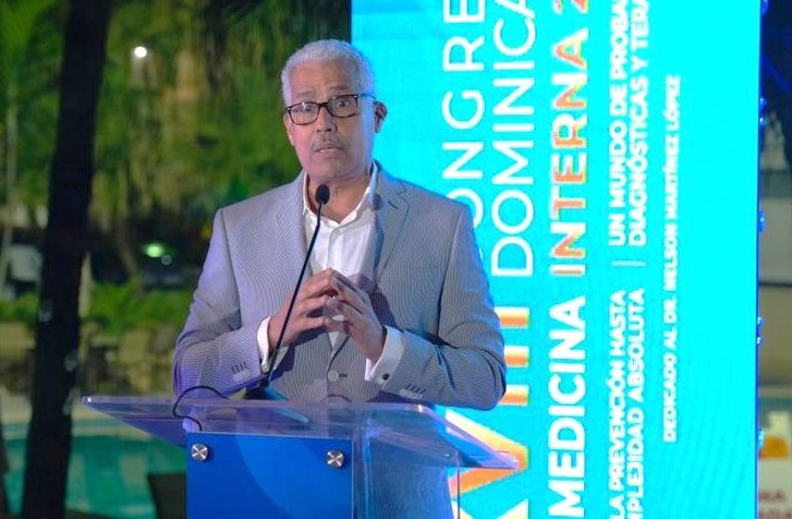 Sociedad de Medicina Interna dice se omitió prevención del dengue