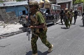 Dimisión masiva de policías de Kenia en Haití por malas condiciones laborales