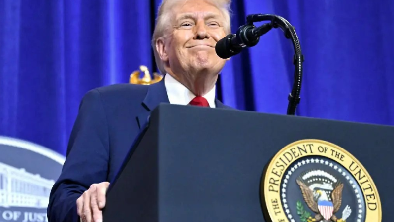 Trump da luz verde a ‘acciones agresivas’ CIA contra Venezuela